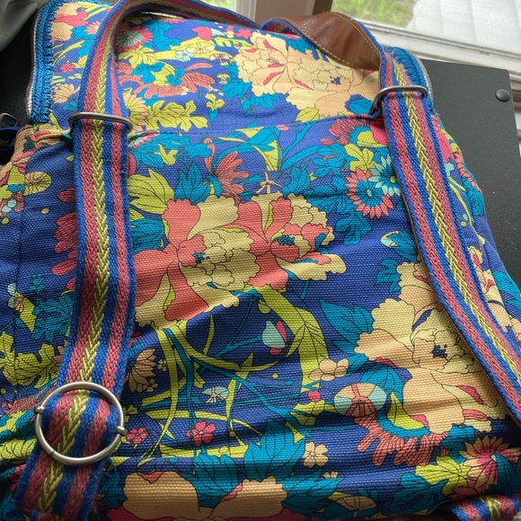 Sakroota Canvas Floral Flap Convertible Backpack Crossbody - Picture 2 of 7